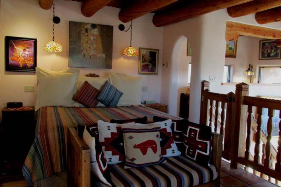 La Dona Luz Inn An Historic B&B เทาส์ ภายนอก รูปภาพ