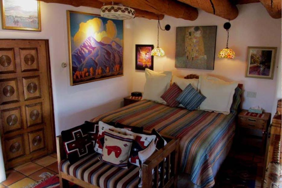 La Dona Luz Inn An Historic B&B เทาส์ ภายนอก รูปภาพ