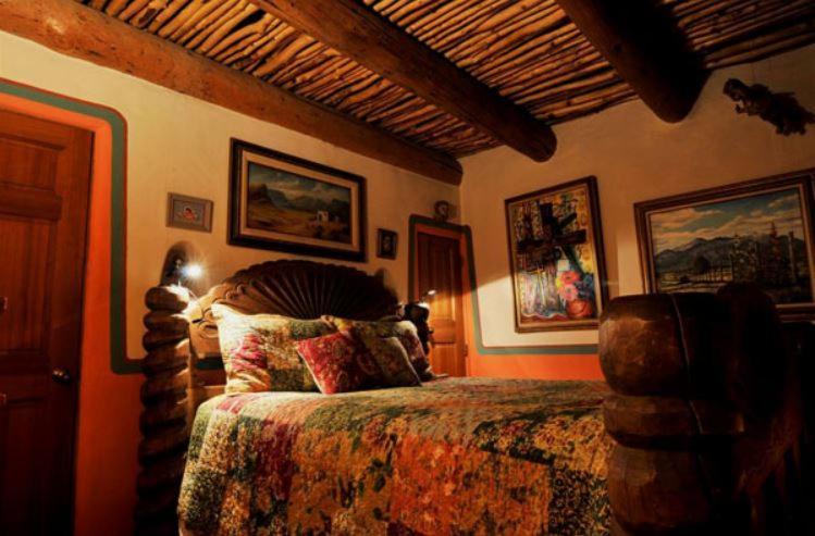 La Dona Luz Inn An Historic B&B เทาส์ ภายนอก รูปภาพ