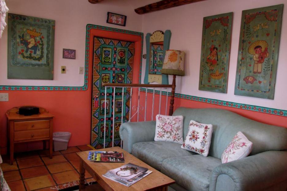 La Dona Luz Inn An Historic B&B เทาส์ ภายนอก รูปภาพ